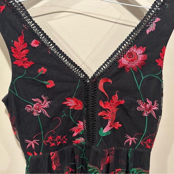 Sheer layered cocktail dress. - Picture 5 of 6